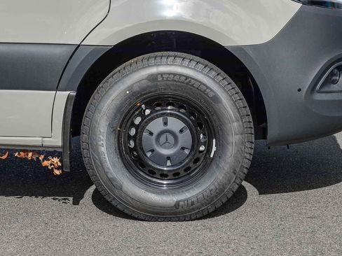 New 2025 Mercedes-Benz Sprinter 2500 image 10