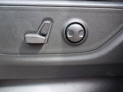 Used 2023 RAM 1500 Big Horn AWD/4WD image 15