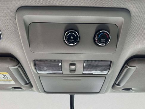 Used 2012 Nissan Pathfinder SV AWD/4WD image 31