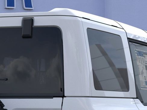 New 2025 Ford Bronco Badlands image 58