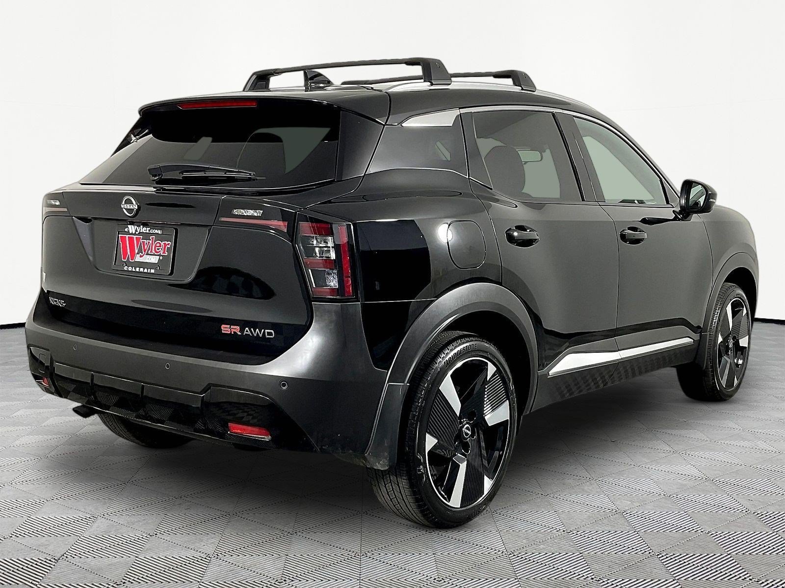 Used 2026 Nissan Kicks SR w/ Cold Weather Package AWD/4WD image 6