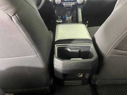 Certified 2025 Toyota Tacoma SR5 image 36