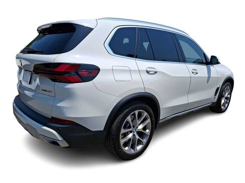 Used 2024 BMW X5 xDrive40i w/ Premium Package AWD/4WD image 6