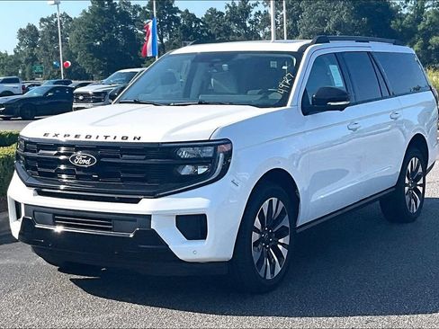 New 2027 Ford Expedition Max Platinum RWD image 2