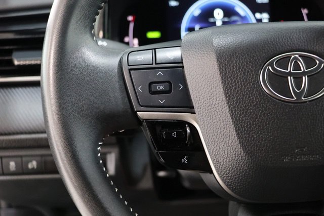 Used 2025 Toyota Camry SE FWD image 20