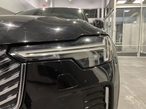 Used 2025 Volvo XC90 B5 Plus image 5