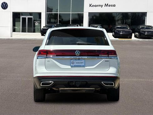 Used 2024 Volkswagen Atlas SE AWD/4WD image 5