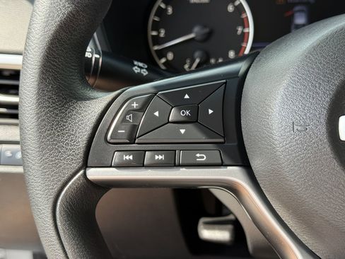 Used 2020 Nissan Altima 2.5 S FWD image 28