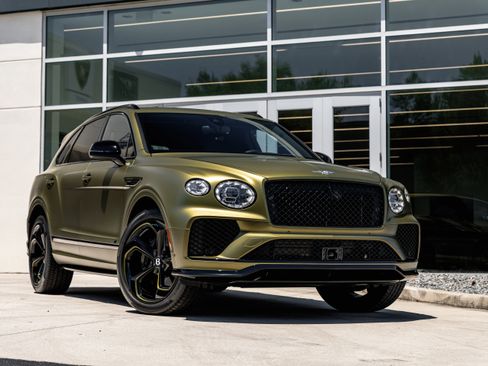 Used 2024 Bentley Bentayga image 31