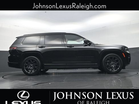 Used 2024 Jeep Grand Cherokee L Summit w/ Advanced Protech Group IV AWD/4WD image 20