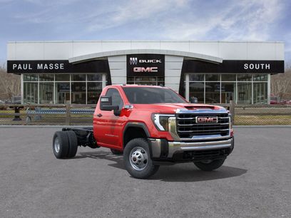 New 2025 GMC Sierra 3500 Pro w/ Convenience Package