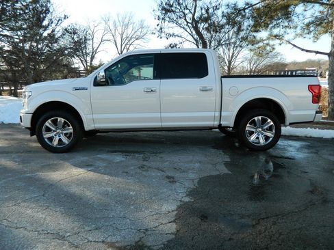 Used 2018 Ford F150 Platinum w/ Equipment Group 701A Luxury image 4