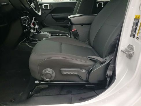 Used 2022 Jeep Wrangler Unlimited Sport image 24