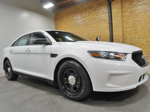 Used 2016 Ford Taurus Police Interceptor AWD image 6