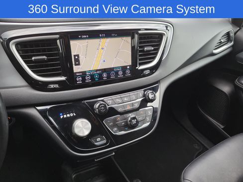 Used 2020 Chrysler Pacifica Touring-L w/ Advanced Safetytec Group FWD image 23