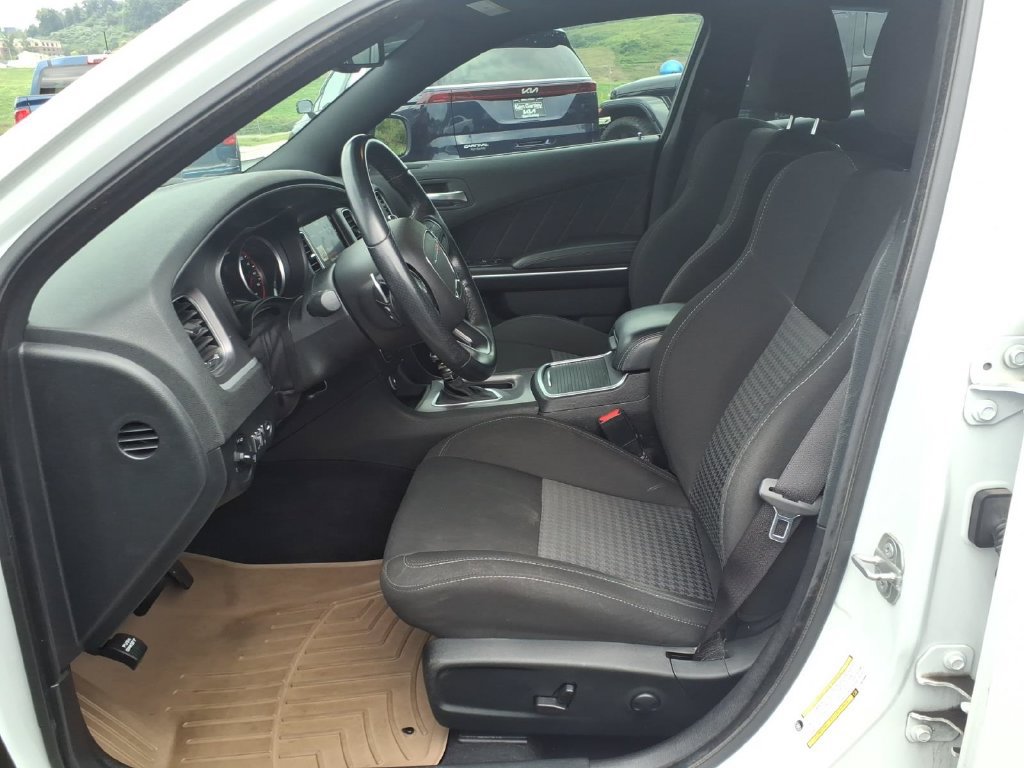 Used 2022 Dodge Charger R/T RWD image 12
