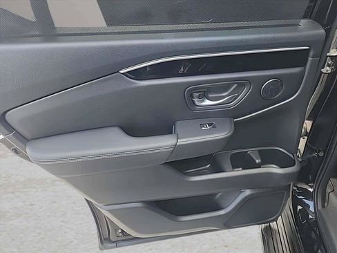 Used 2023 Honda Pilot Touring image 24