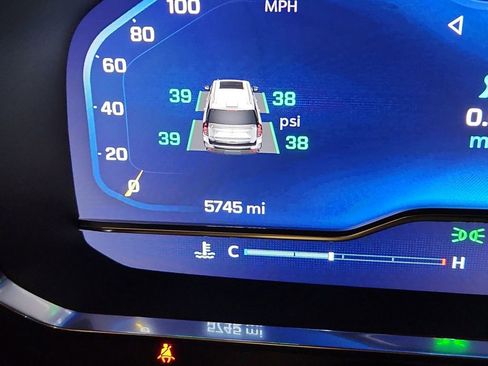 Certified 2024 Chevrolet Tahoe High Country w/ Advanced Technology Package image 16