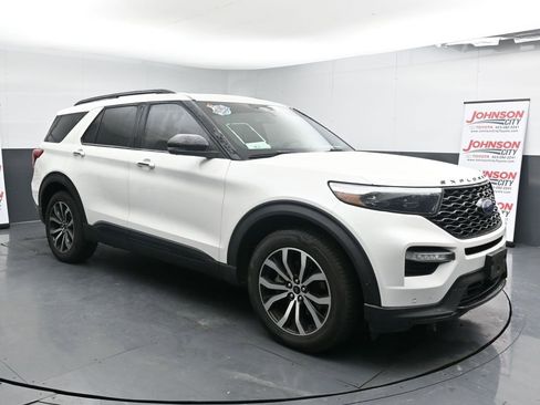 Used 2020 Ford Explorer ST w/ Premium Technology Package image 2