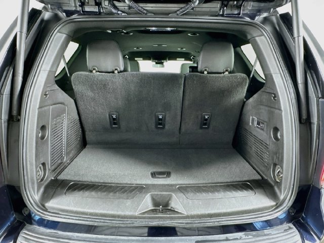 Used 2023 Chevrolet Tahoe LT w/ Luxury Package AWD/4WD image 32