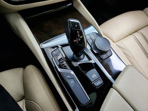 Used 2017 BMW 530i image 19