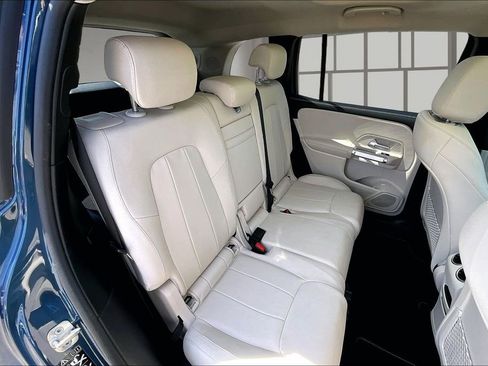 Used 2023 Mercedes-Benz GLB 250 4MATIC image 28