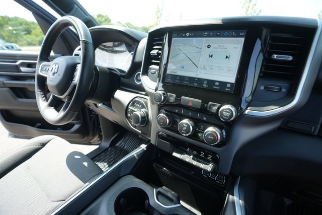 Used 2022 RAM 1500 Big Horn AWD/4WD image 37