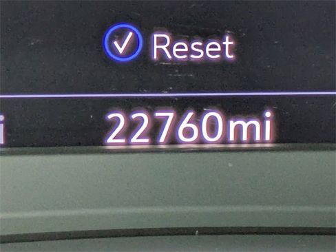 Used 2023 Cadillac XT4 Premium Luxury w/ Technology Package image 35