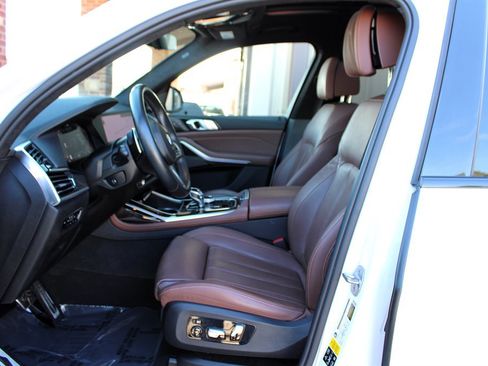 Used 2019 BMW X7 xDrive50i w/ M Sport Package image 15