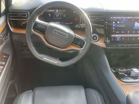 Used 2022 Jeep Grand Wagoneer Series II w/ Premium Group II AWD/4WD image 16