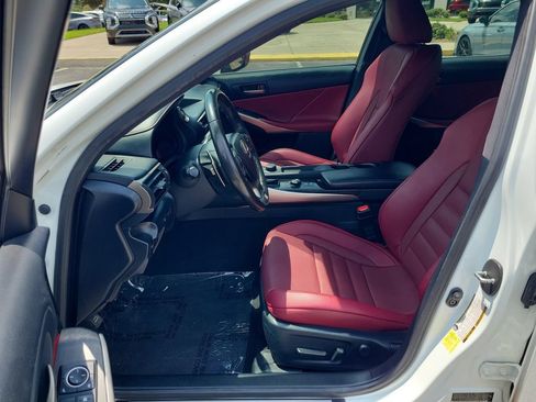 Used 2020 Lexus IS 300 F Sport w/ F Sport Package RWD image 13