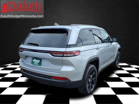 New 2025 Jeep Grand Cherokee Altitude image 3