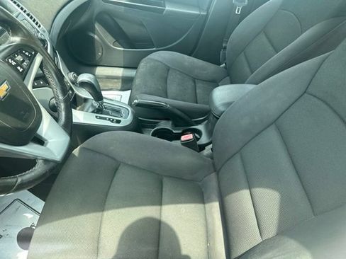 Used 2014 Chevrolet Cruze LT FWD image 5