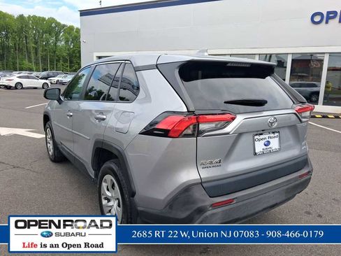 Used 2023 Toyota RAV4 LE AWD/4WD image 9