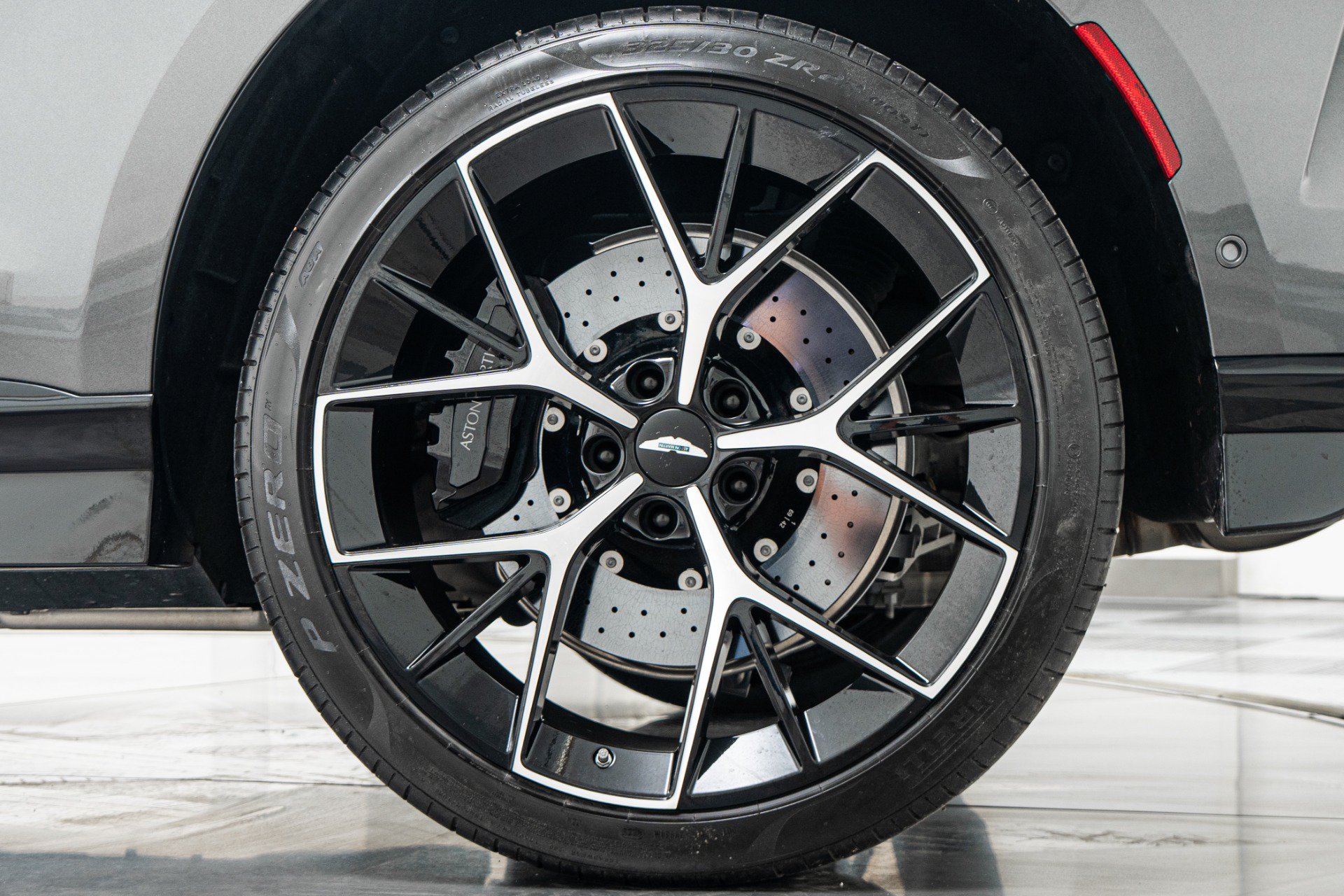 Used 2025 Aston Martin DBX 707 AWD/4WD image 11