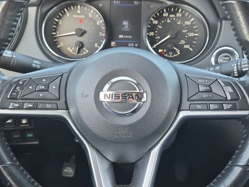 Used 2020 Nissan Rogue SV FWD image 21