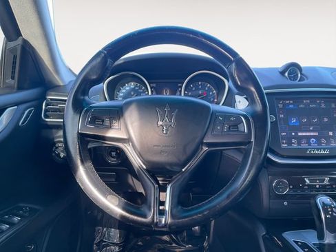 Used 2015 Maserati Ghibli RWD image 12