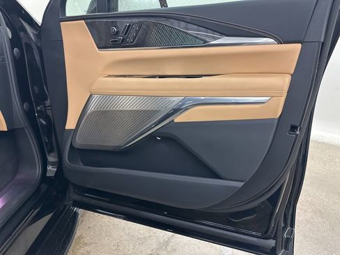 Used 2025 Cadillac Escalade IQ Luxury 2 image 16