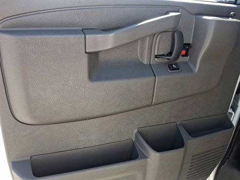 Used 2024 GMC Savana 2500 w/ Driver Convenience Package image 11