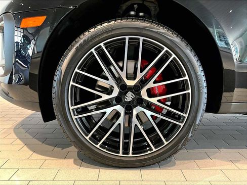 New 2026 Porsche Macan S image 11