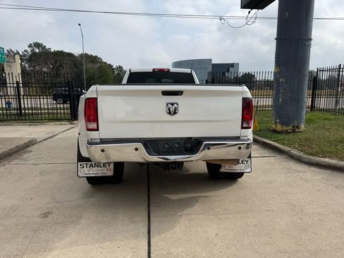 Used 2018 RAM 3500 Tradesman w/ Chrome Appearance Group image 7