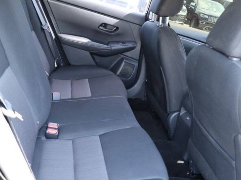 Used 2025 Nissan Sentra SV w/ All-Weather Package FWD image 16
