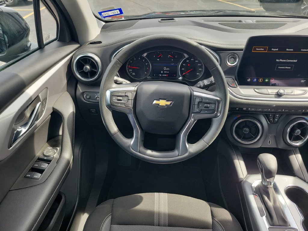 Used 2025 Chevrolet Blazer LT FWD image 12