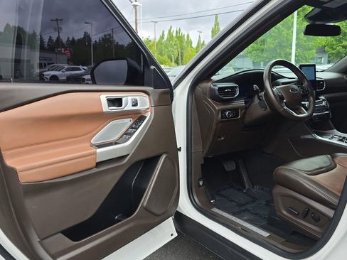 Used 2023 Ford Explorer King Ranch w/ Technology Package AWD/4WD image 20