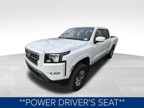 Used 2022 Nissan Frontier SV image 6