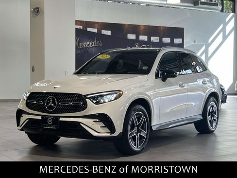 Used 2025 Mercedes-Benz GLC 350e 4MATIC image 1