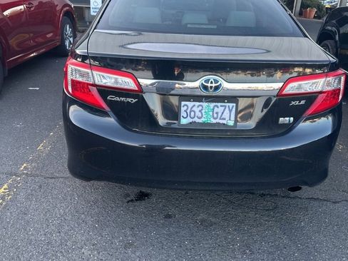 Used 2014 Toyota Camry XLE w/ Leather Package image 3