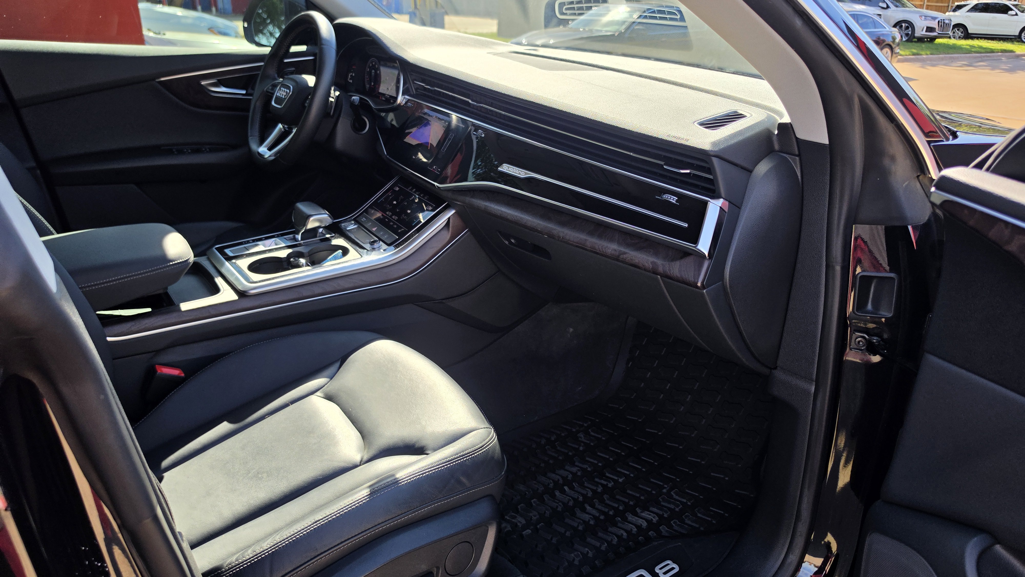 Used 2019 Audi Q8 Premium w/ Convenience Package AWD/4WD image 31