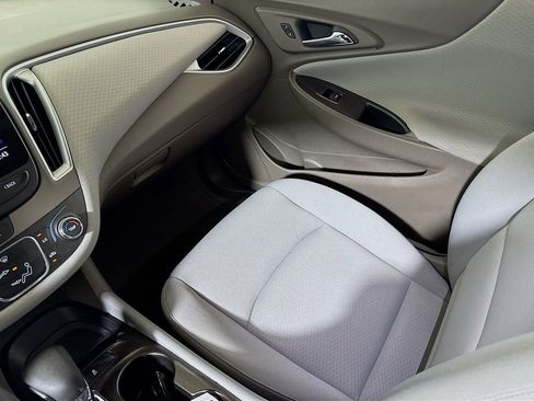 Certified 2022 Chevrolet Malibu LS FWD image 20
