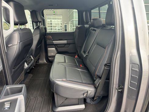 Used 2024 Ford F250 Lariat w/ Chrome Package image 16